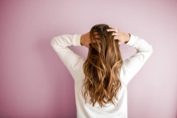 Capillan vlasový aktivátor [recenze]: Obnoví růst vlasů?