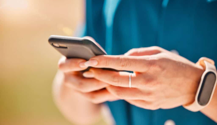 Premium SMS: Nový podvod se šíří jako lavina a ani o něm nemusíte vědět